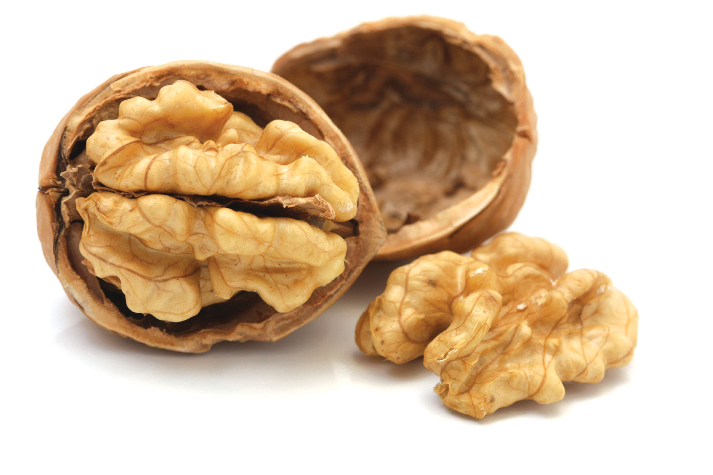 Pravidelná konzumace vlašských ořechů snižuje riziko úmrtí na srdeční choroby nebo rakovinu až o 50%